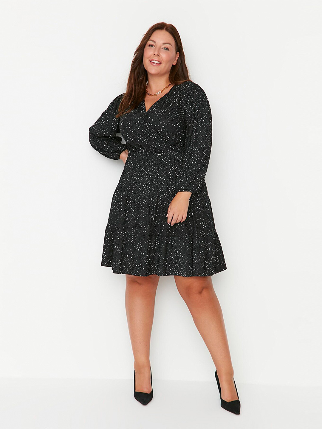 Trendyol V-Neck Puffed Sleeve Dress