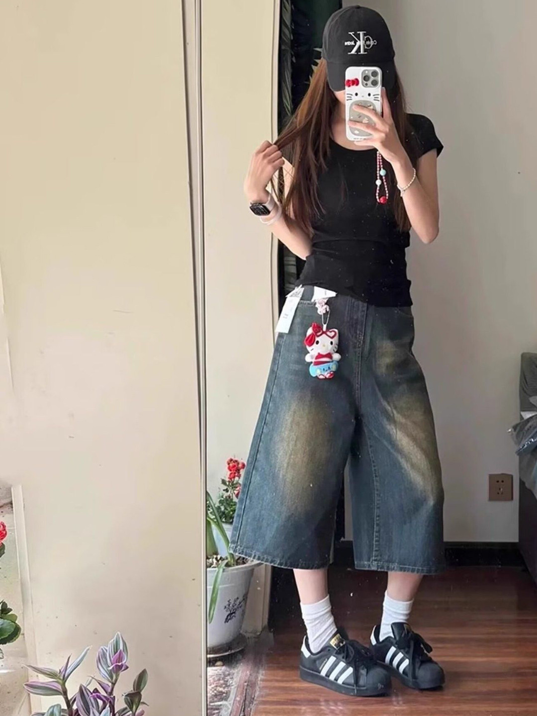 StyleCast Women Wide Leg High-Rise Heavy Fade Cropped Denim Jeans