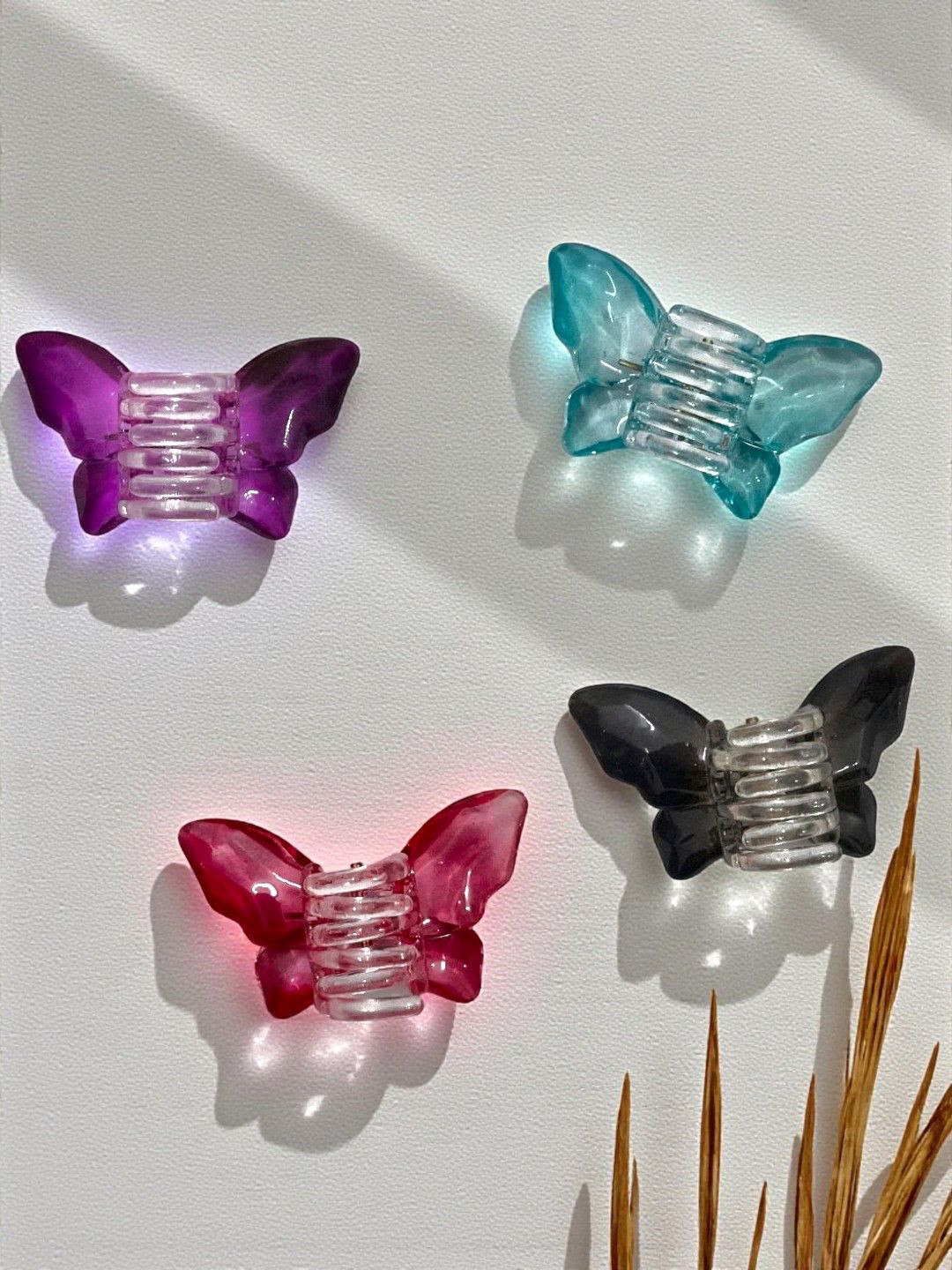 AccessHer Women Set of 4 Strong Hold Cute Korean Butterfly Claw Clip