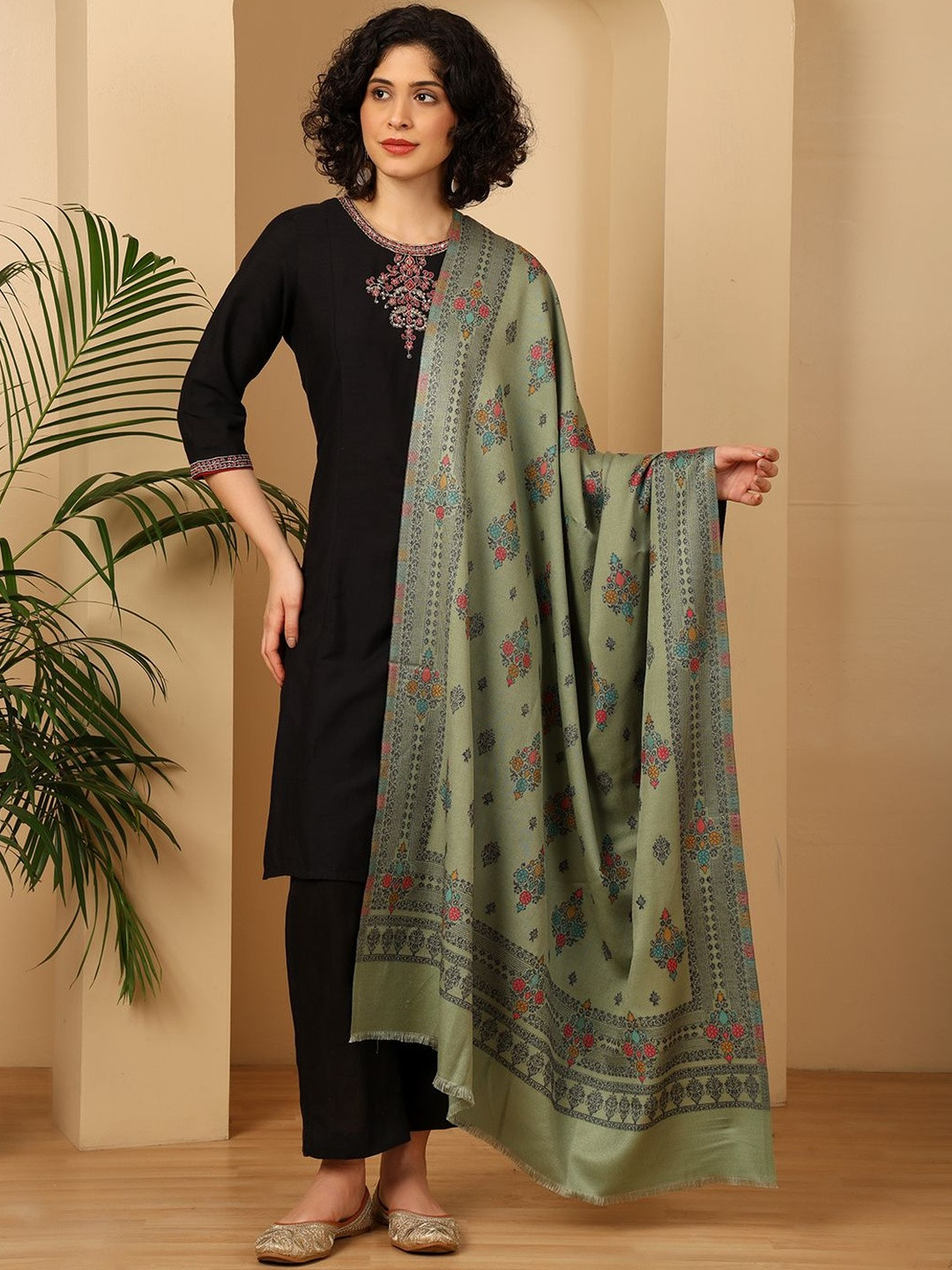 Tweedle Floral Printed Shawl