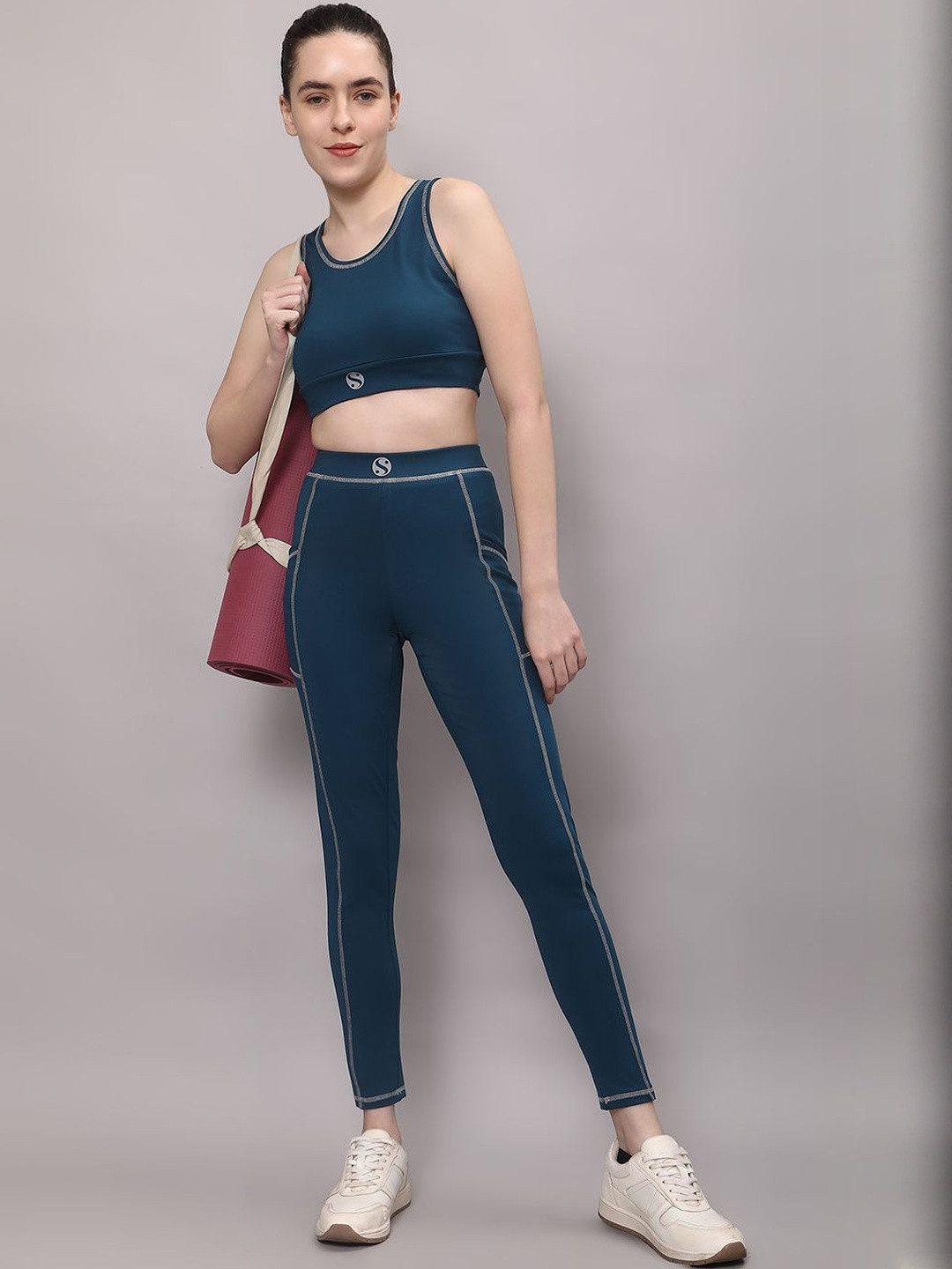 SAKARMAA Women Round Neck High-Rise Sporty Bra & Tights Tracksuits