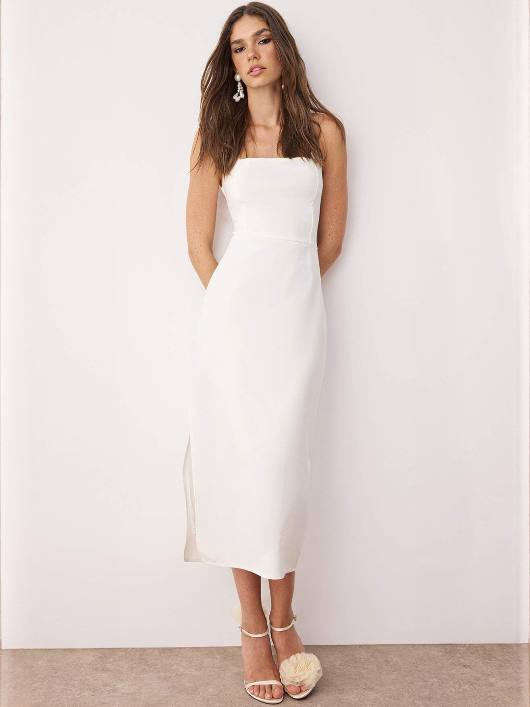 Trendyol Women Sleeveless Halter Neck Cut-Outs Bodycon Midi Dress