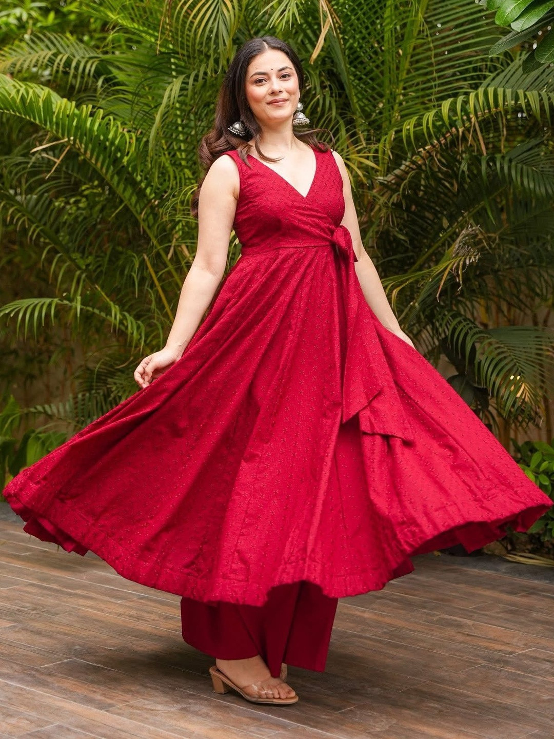 Idaho Clothing Kumudini Floral Embroidered V-Neck Sleeveless Anarkali Kurta With Palazzos