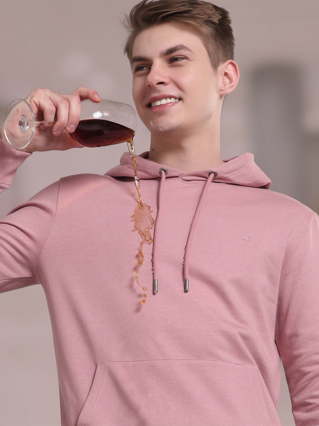 TURMS Men Pink Anti-Stain Anti-Odor Water Repellent Cotton Rich Hooded Sweatshirt