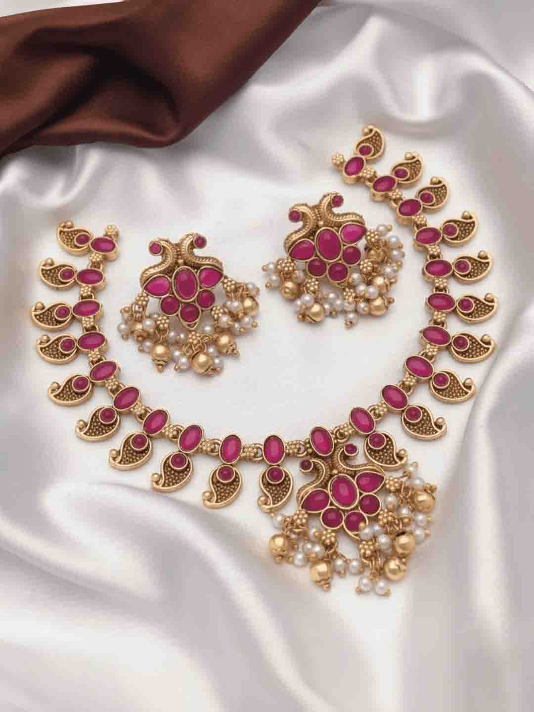LAFORWORD Gold-Plated Studded & Beaded Jewellery Set