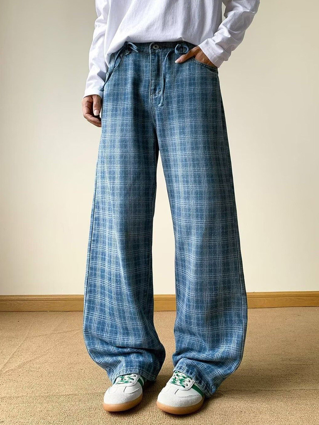 StyleCast Men Checked Wide Leg Mid-Rise No Fade Clean Look Non Stretchable Regular Jeans