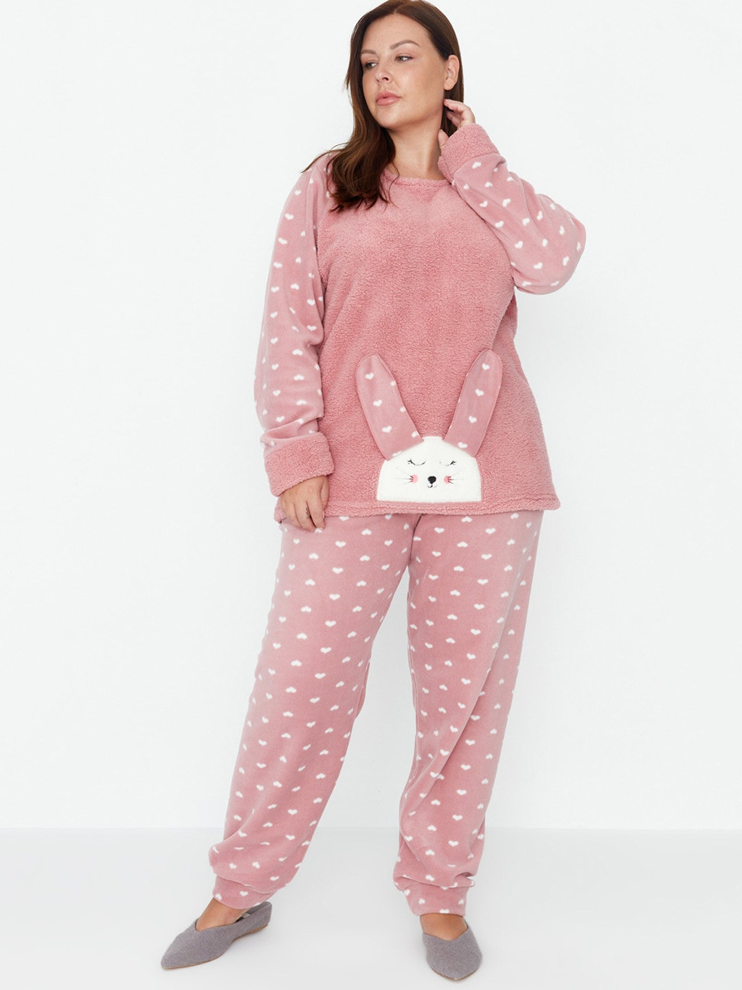 Trendyol Plus Size Conversational Printed Round Neck Fuzzy Textured T-shirt & Pyjamas