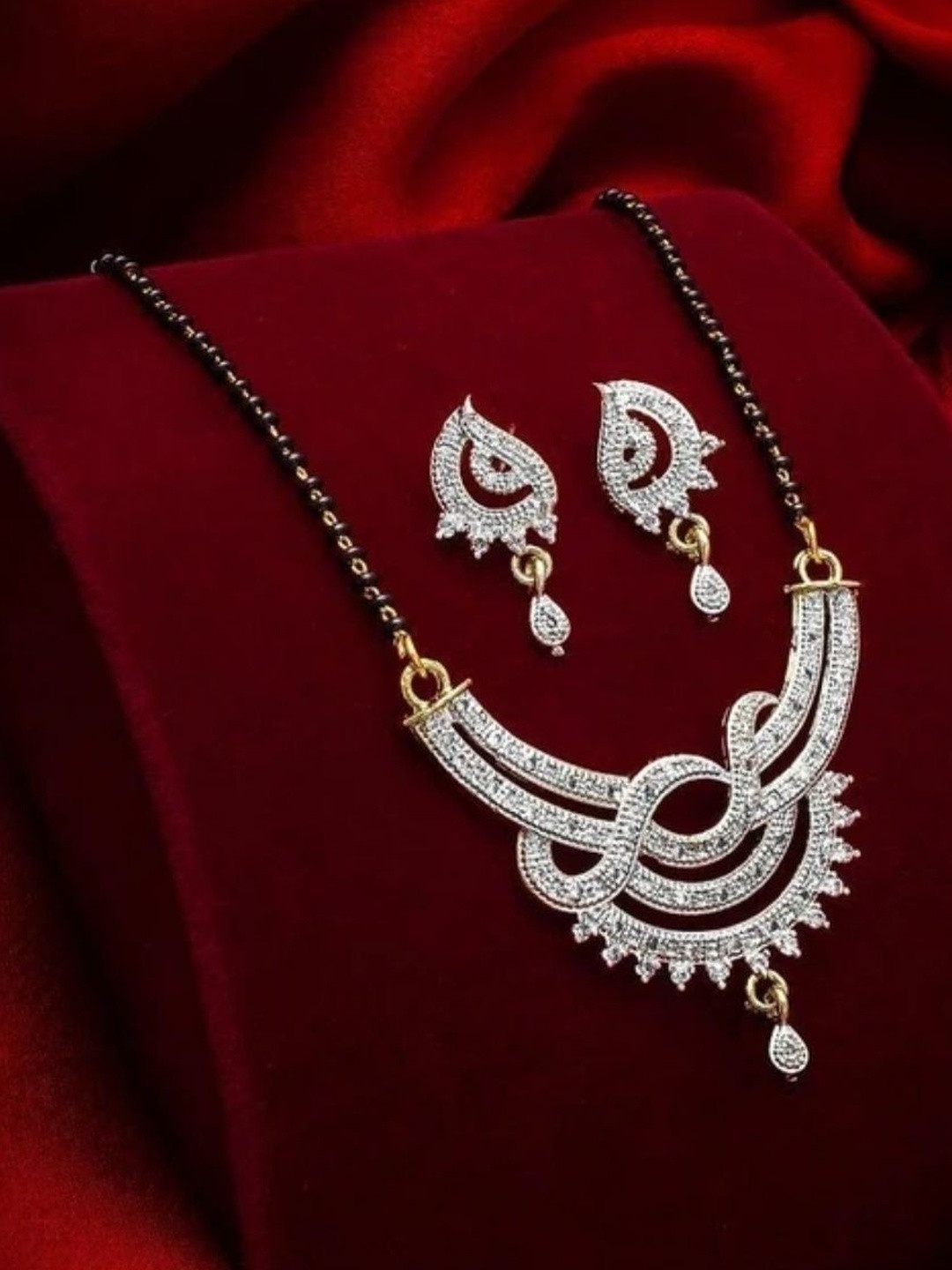 True bella Artificial Stone Studded & Beaded Mangalsutra With Earrings