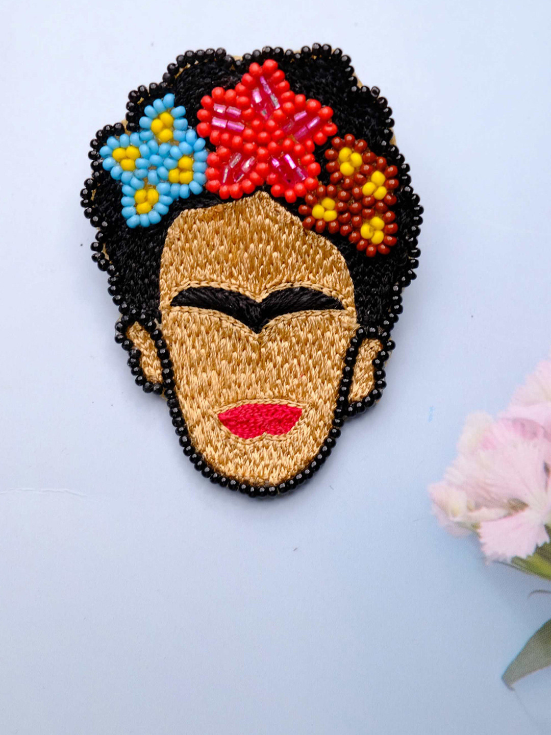 Abeo Unisex Artificial Beaded Minimal Frida Brooch