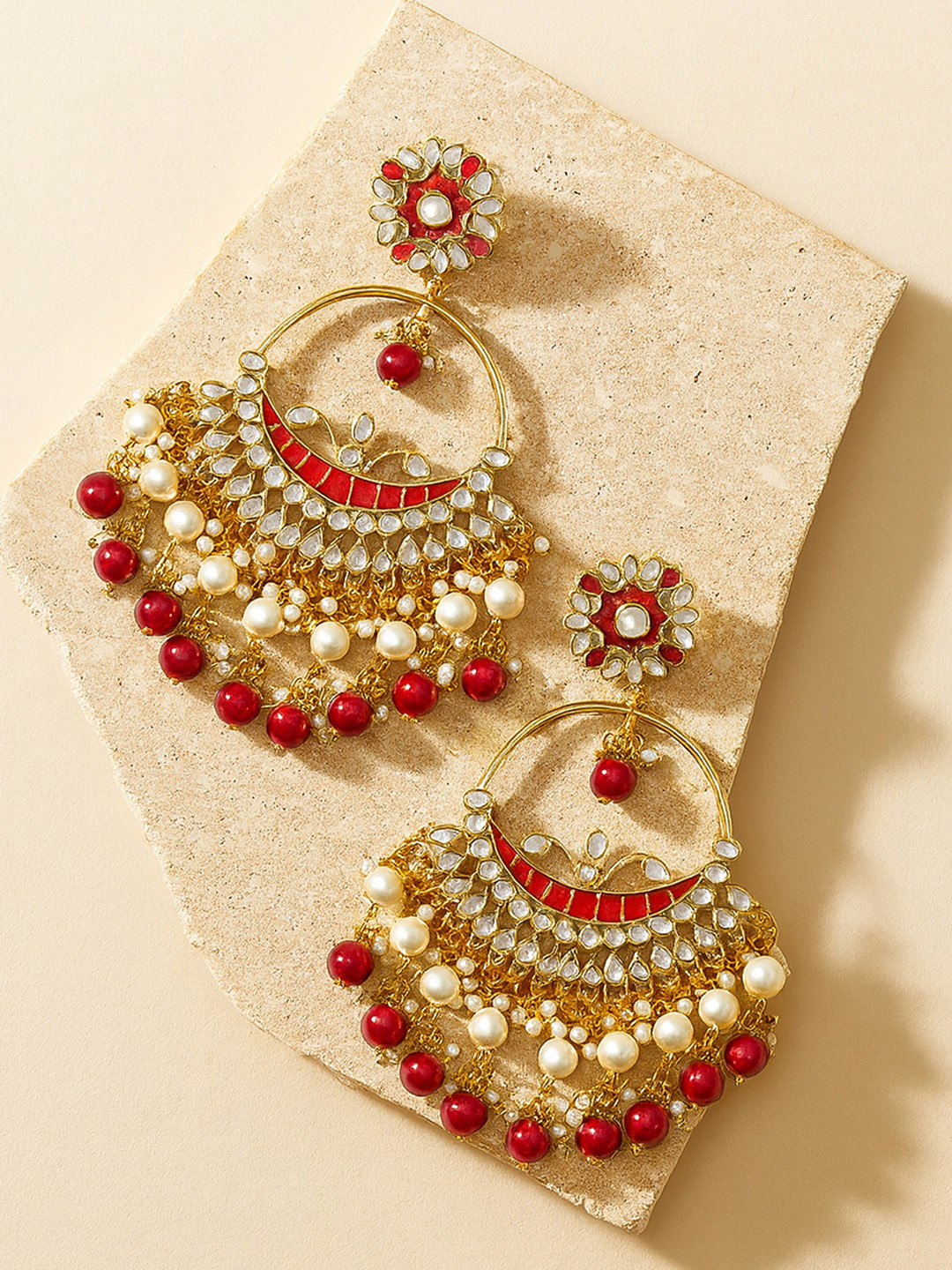 KARATCART Gold-Plated Crescent Shaped Kundan Chandbalis Earrings