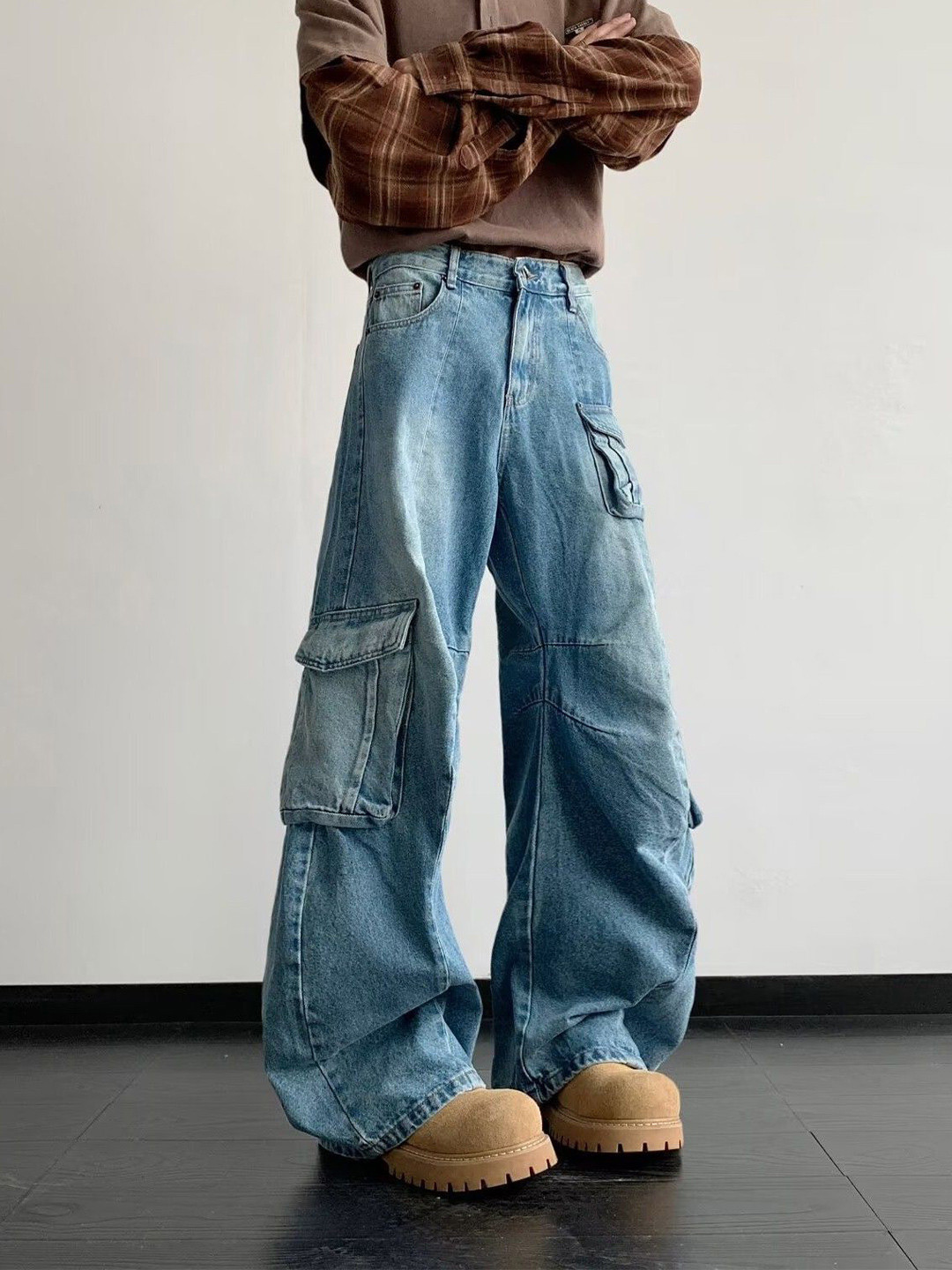 StyleCast Men Mid-Rise Light Fade Denim Baggy Cargo Style Jeans
