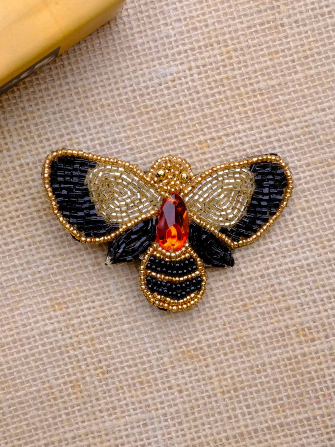 Abeo Unisex Artificial Beaded Minimal Golden Bee Brooch