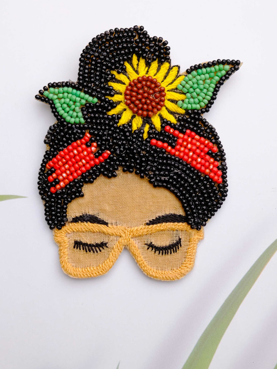 Abeo Unisex Artificial Stones Studded And Beaded Girlie Minimal Brooch