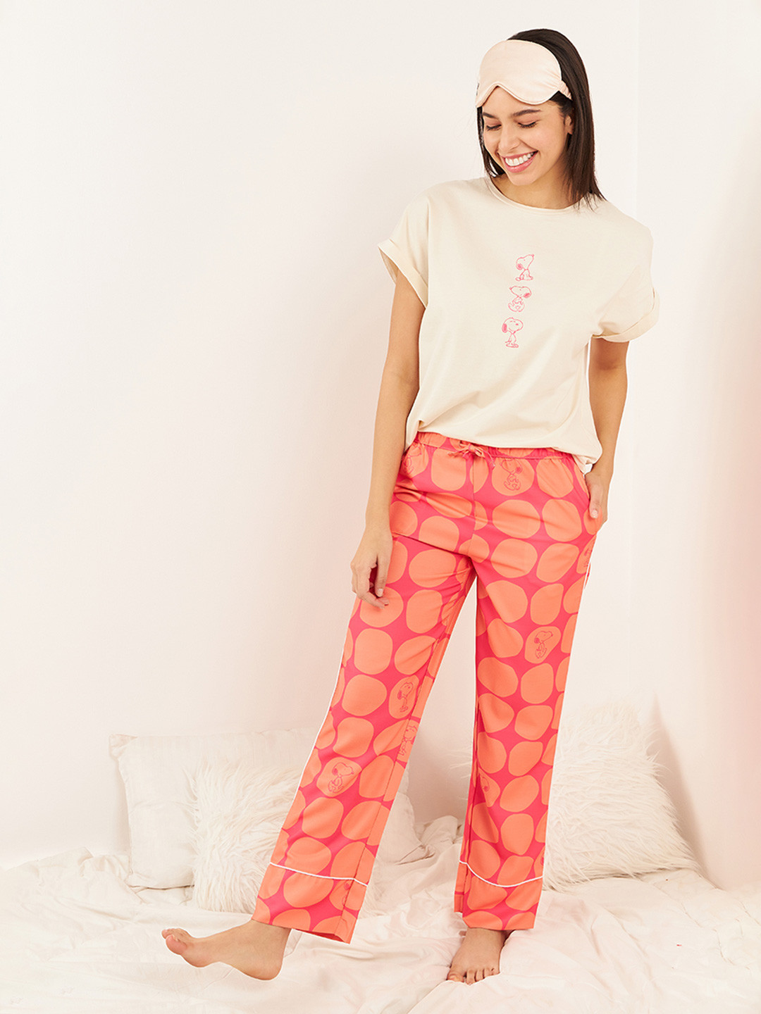 Sweet Dreams Women Snoopy Characters Printed T-shirt With Pyjama Night suit