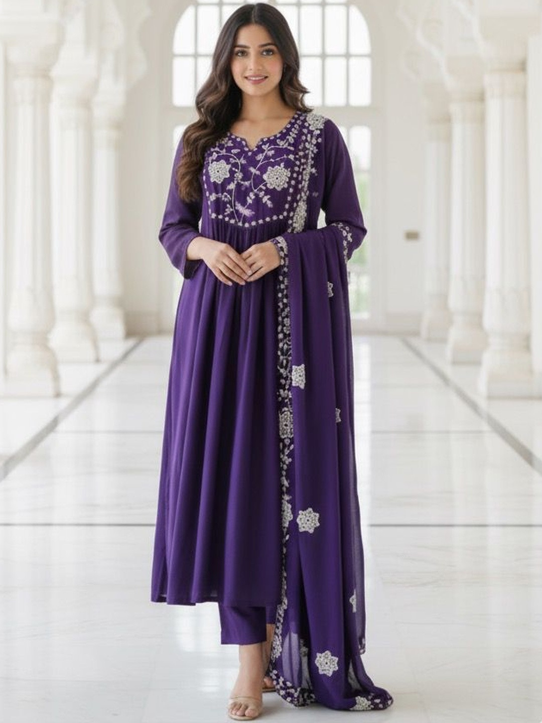 NEW ETHNIC 4 YOU Floral Embroidered Panelled Thread Work Kurta with Trousers & Dupatta