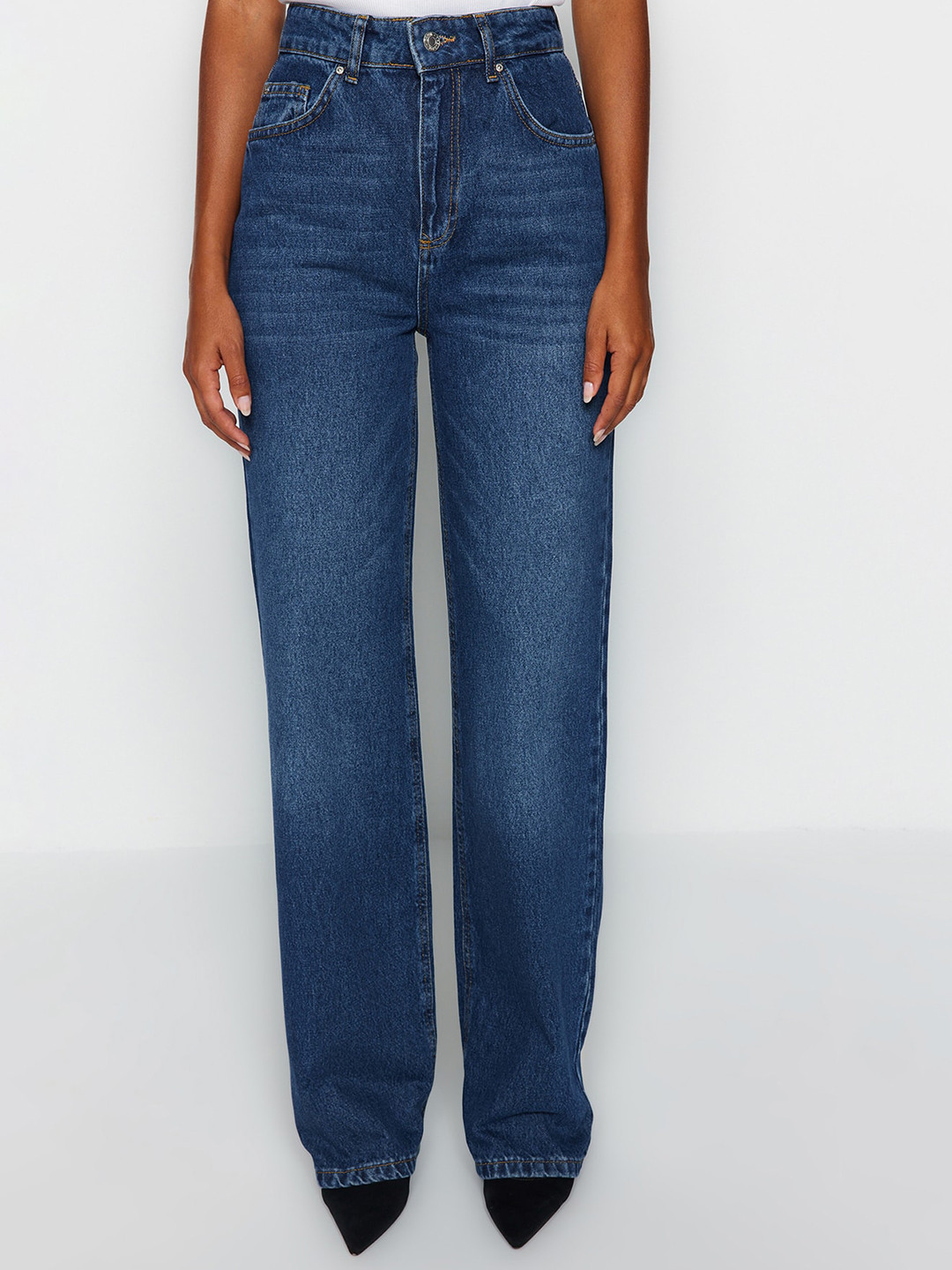 Trendyol Women Light Fade Clean Look Pure Cotton Jeans