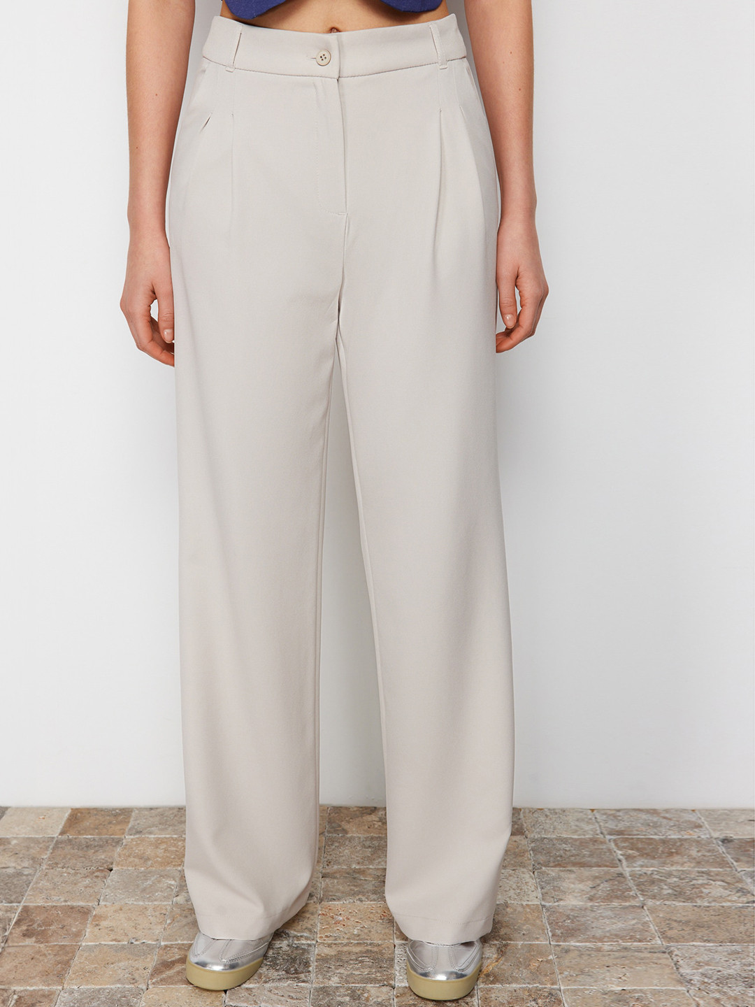 Trendyol Women Mid-Rise Parallel Trouser