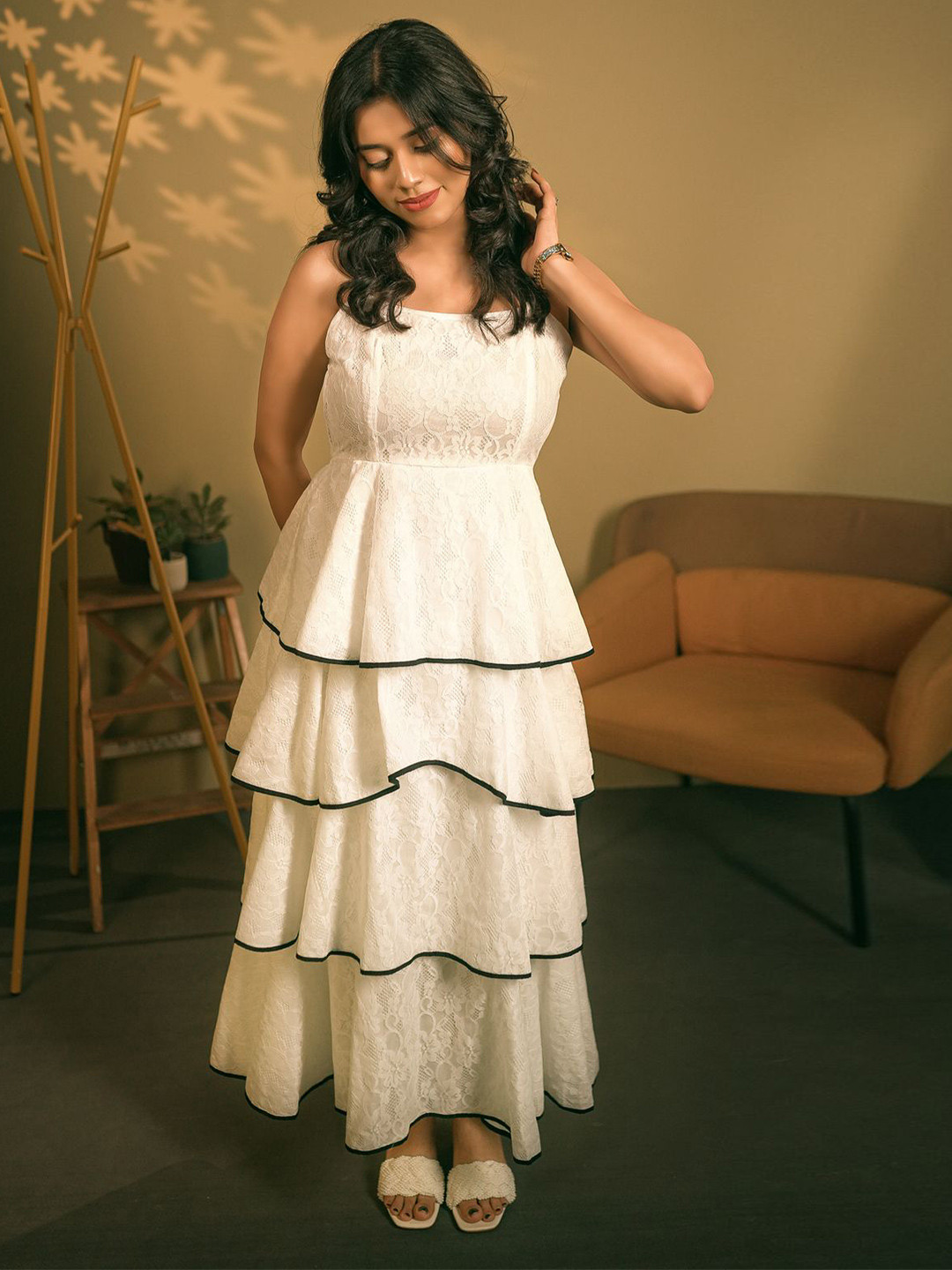 Valere Women Self Design Bow Shoulder Straps Tiered Sleeveless Fit & Flare Dress