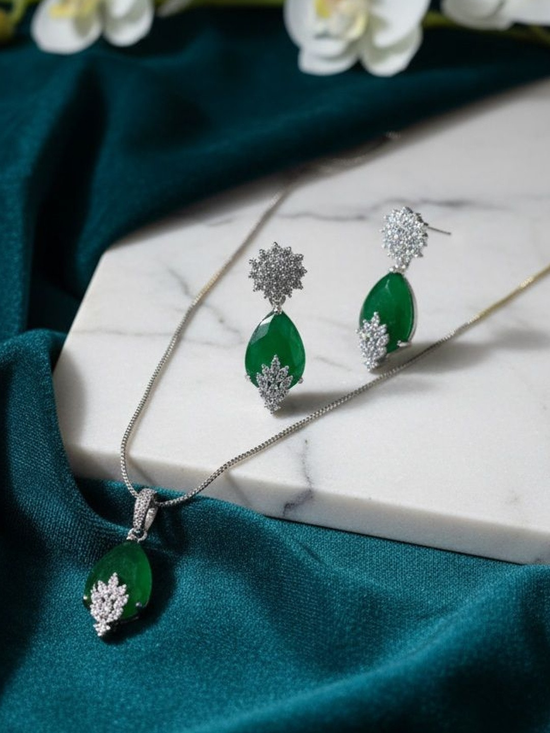 SSN Global Silver-plated Stone-Studded & Beaded Jewellery Set