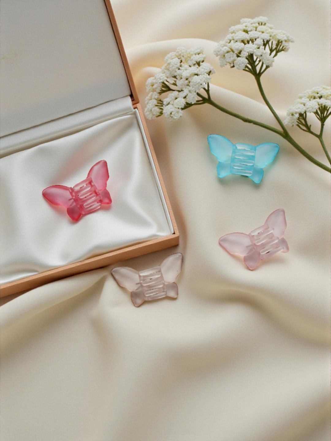 AccessHer Women Set Of 4 Solid Butterfly Hair Barrette Claw Clip