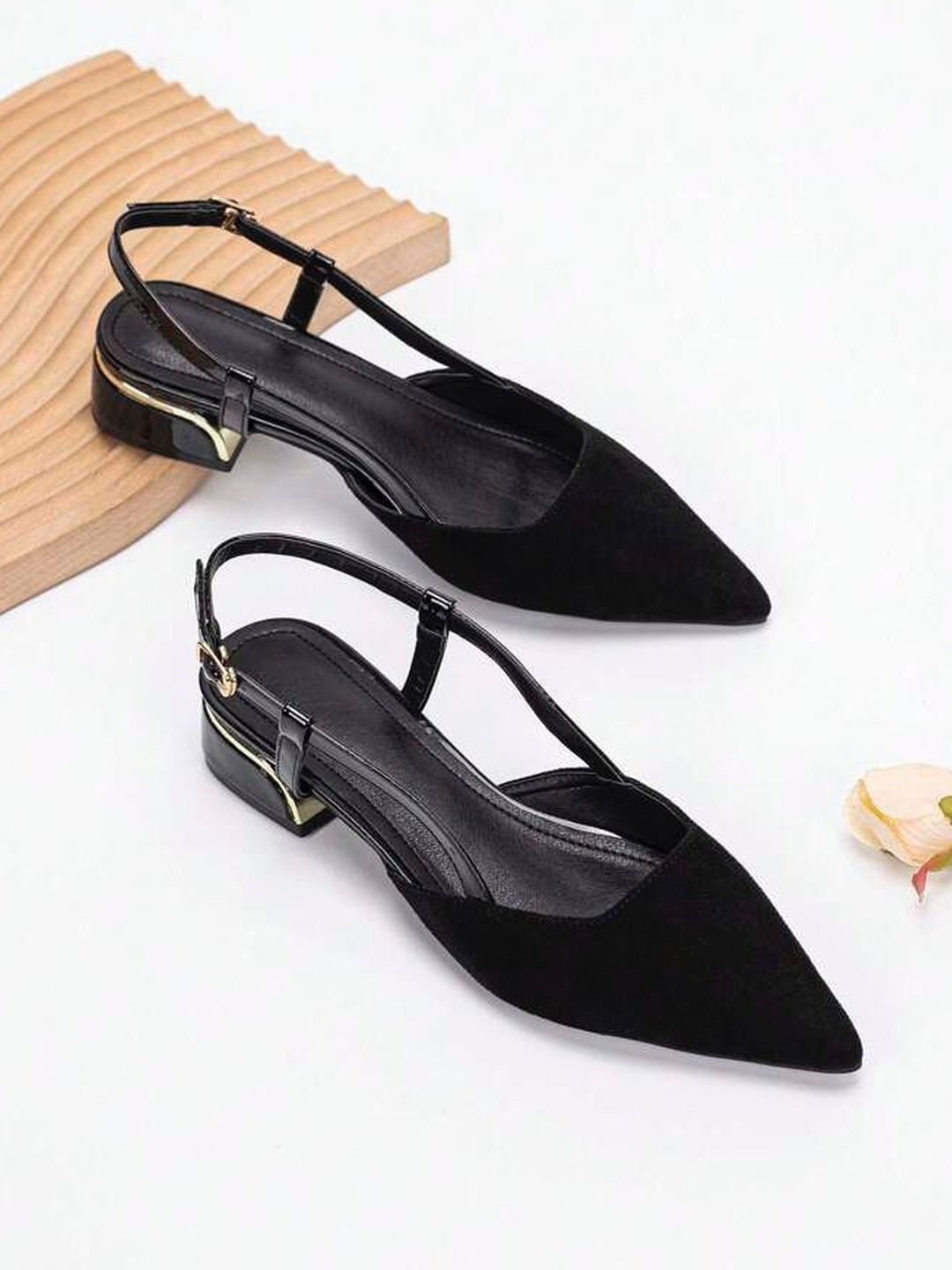 KLEXIO Women Pointed Toe Comfort Sandals with Buckles