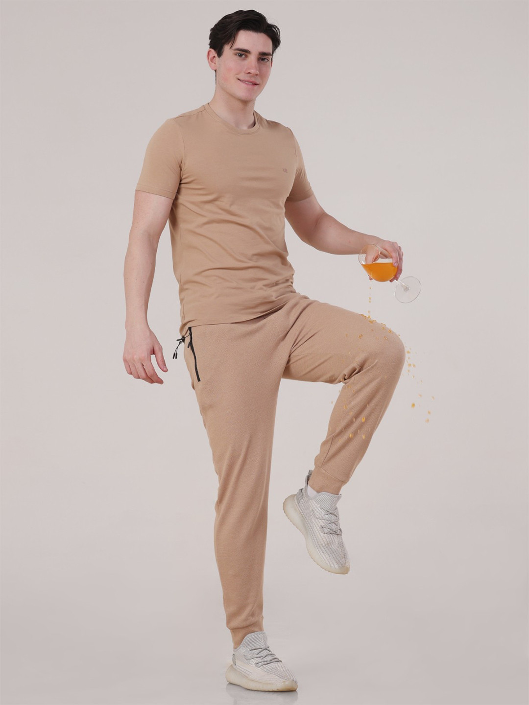 TURMS Men Anti-Stain Anti-Odor Water Repellent Trackpant