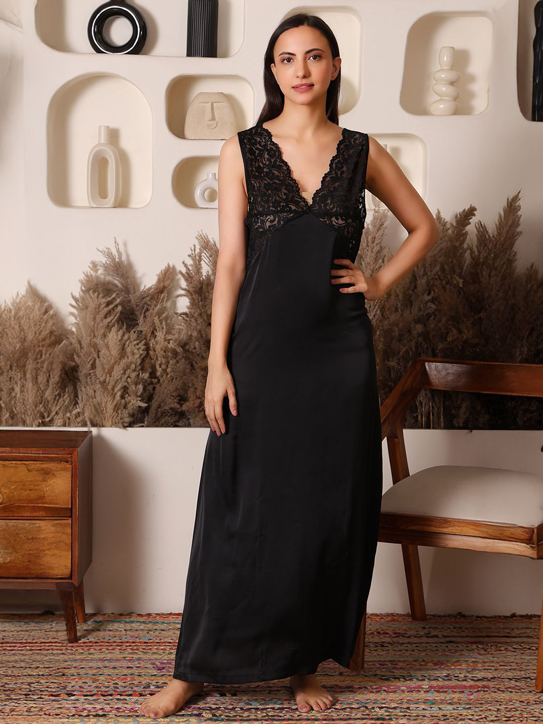 HOUSE OF ELORRA Self Design Lace Maxi Nightdress