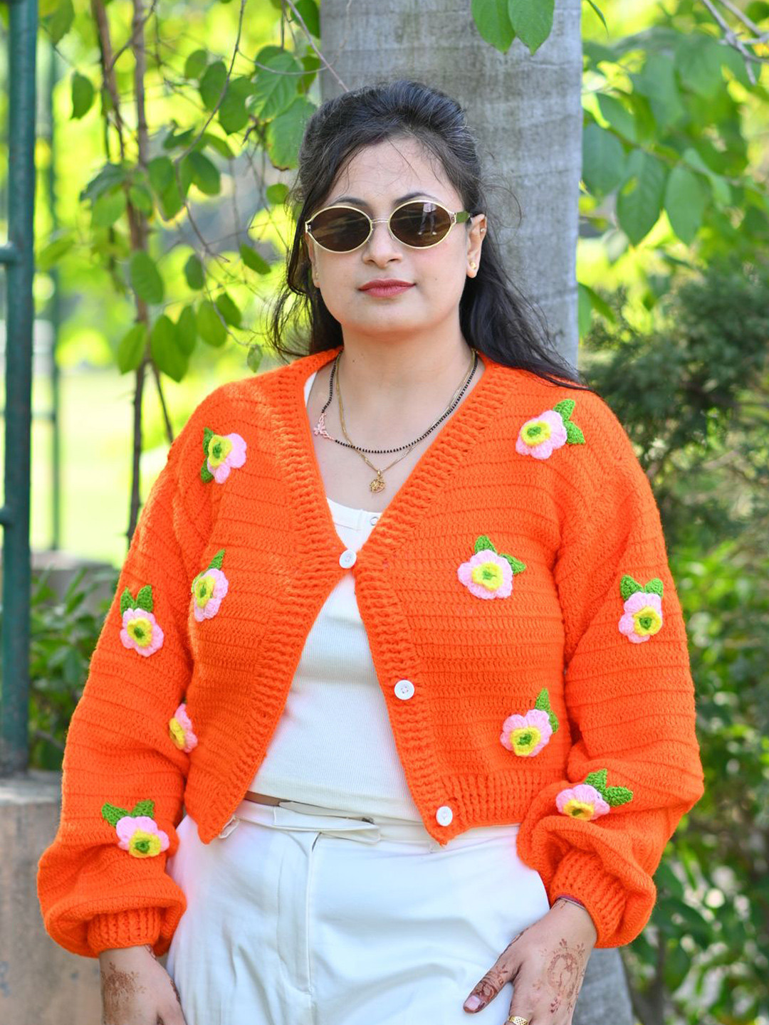 WINDROP SOLUTIONS Women V-Neck Floral Crop Cardigan With Embroidered Detail