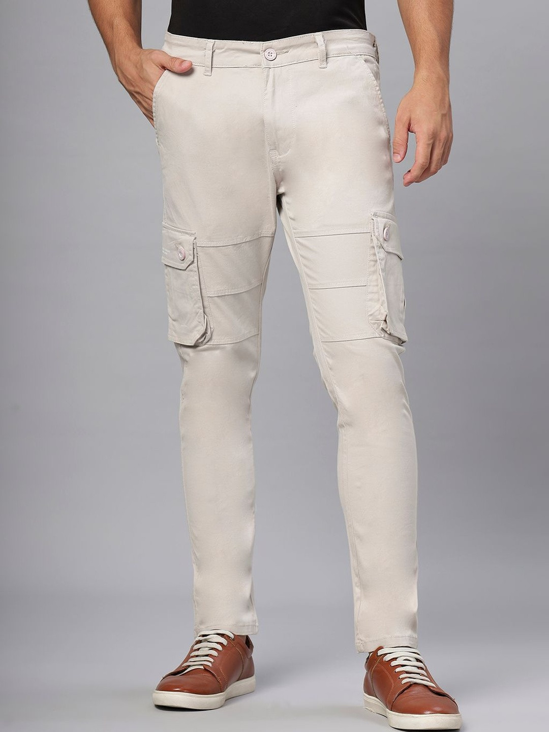 HO BINDAASS Men Textured Self Design Mid-Rise Cotton Cargos