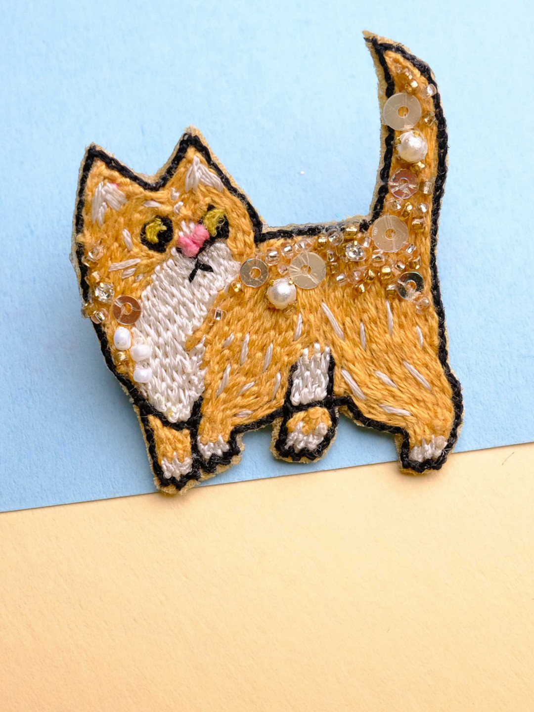 Abeo Unisex Brown and White Embroidered and Sequined Cute Kitty Brooch