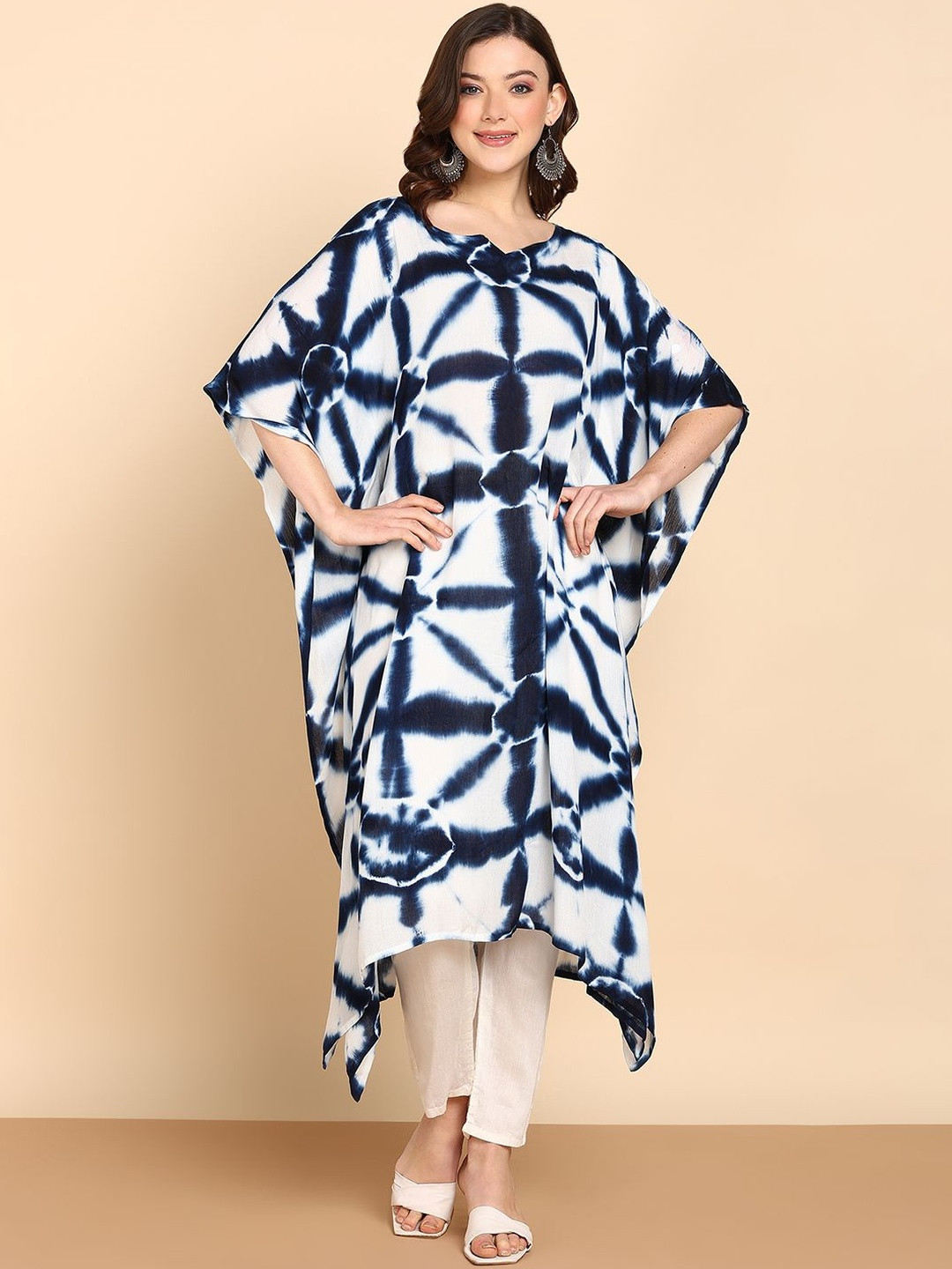Chandbaali Women Abstract Printed Boat Neck Kimono Sleeve Kaftan Kurti