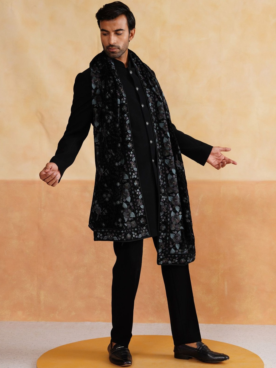 Denis Parkar Embroidered Mandarin Collar Pure Cotton Sherwani Set With Stole