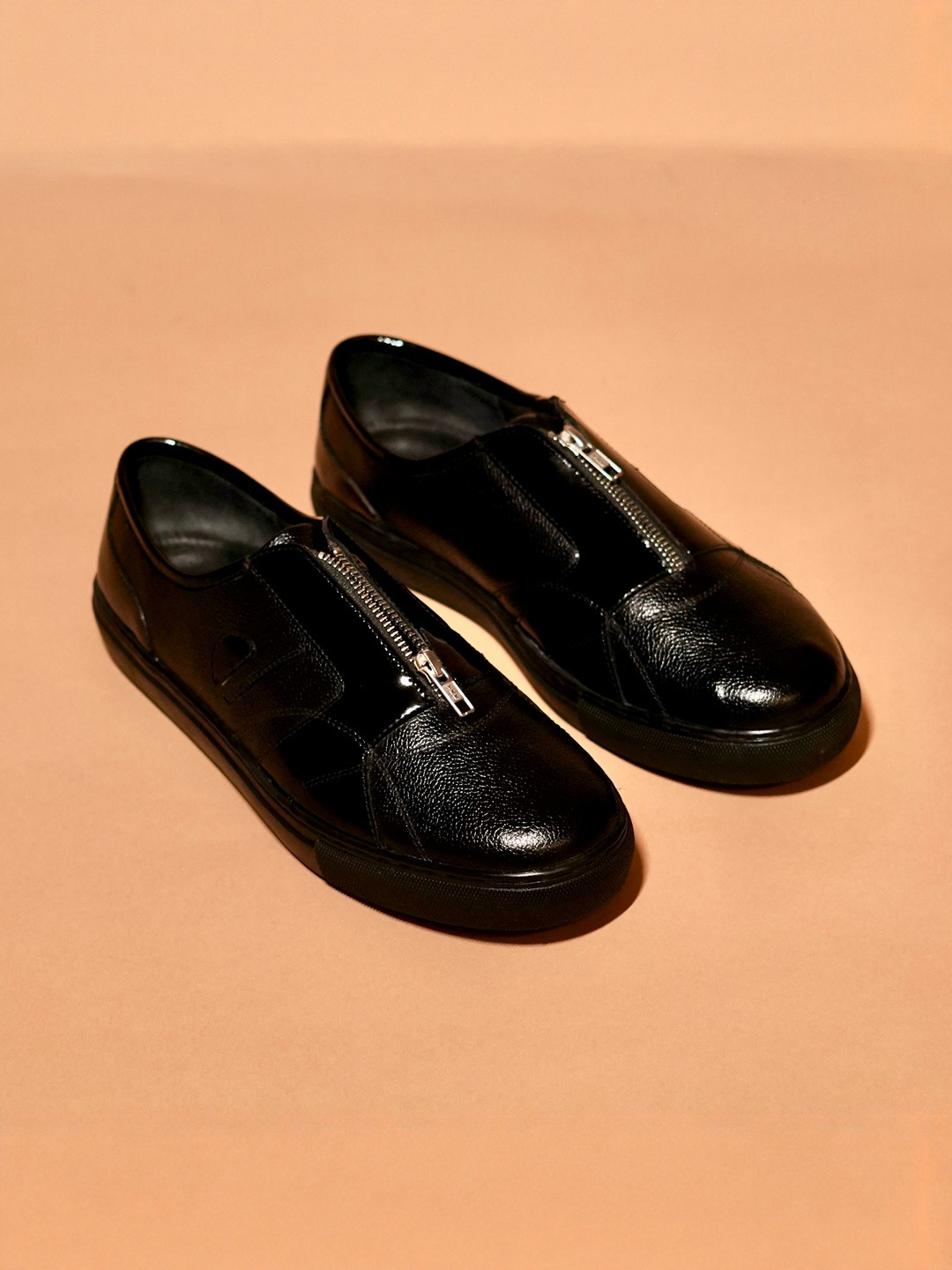 dmodot Men Scarpo Zippo Lustro Leather Sneakers