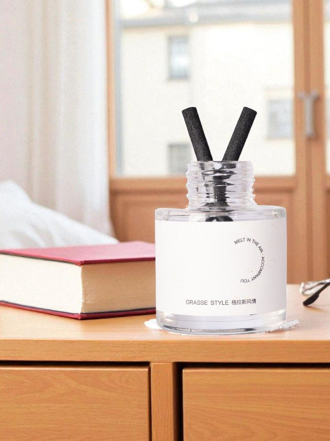 AARVI DECOR STUDIO White Grass Style Aroma Oil Diffusers - 50ml