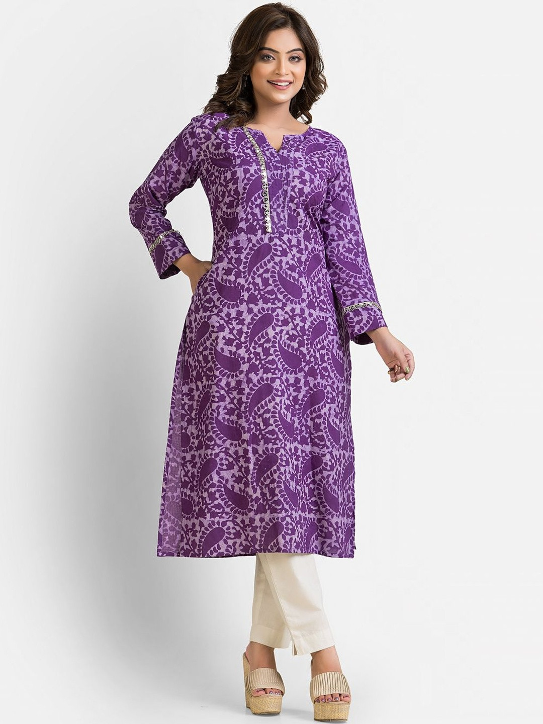 Crazy Needle Women Ethnic Motifs Printed V-Neck Pure Cotton Side Slits Straight Kurti