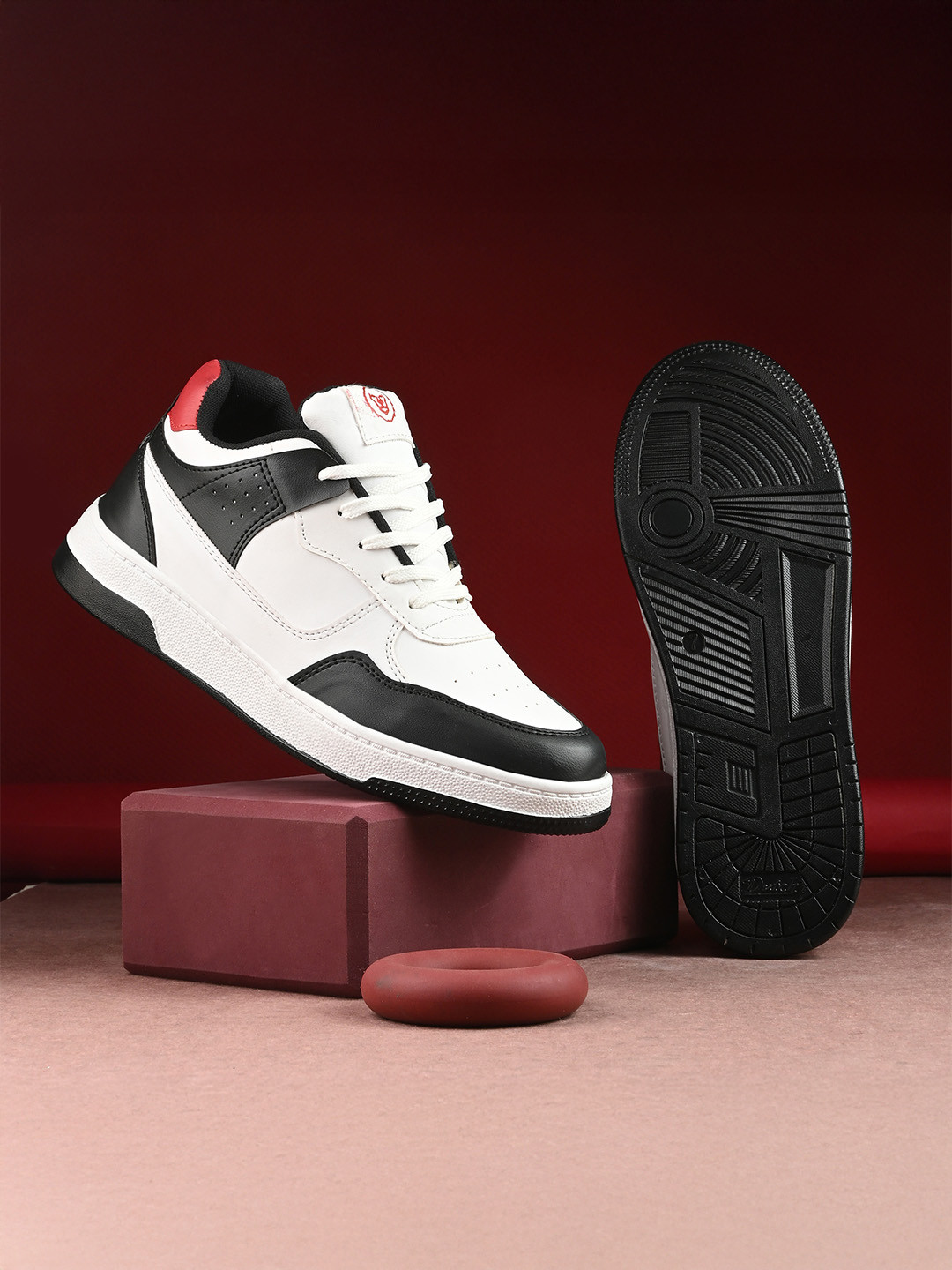 KASTAVA Men Sneakers