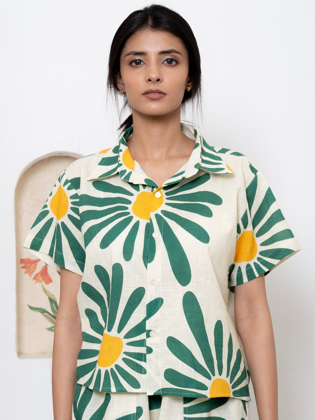 TRUE TONES Comfort Floral Printed Spread Collar Relaxed Fit Cotton Shirt