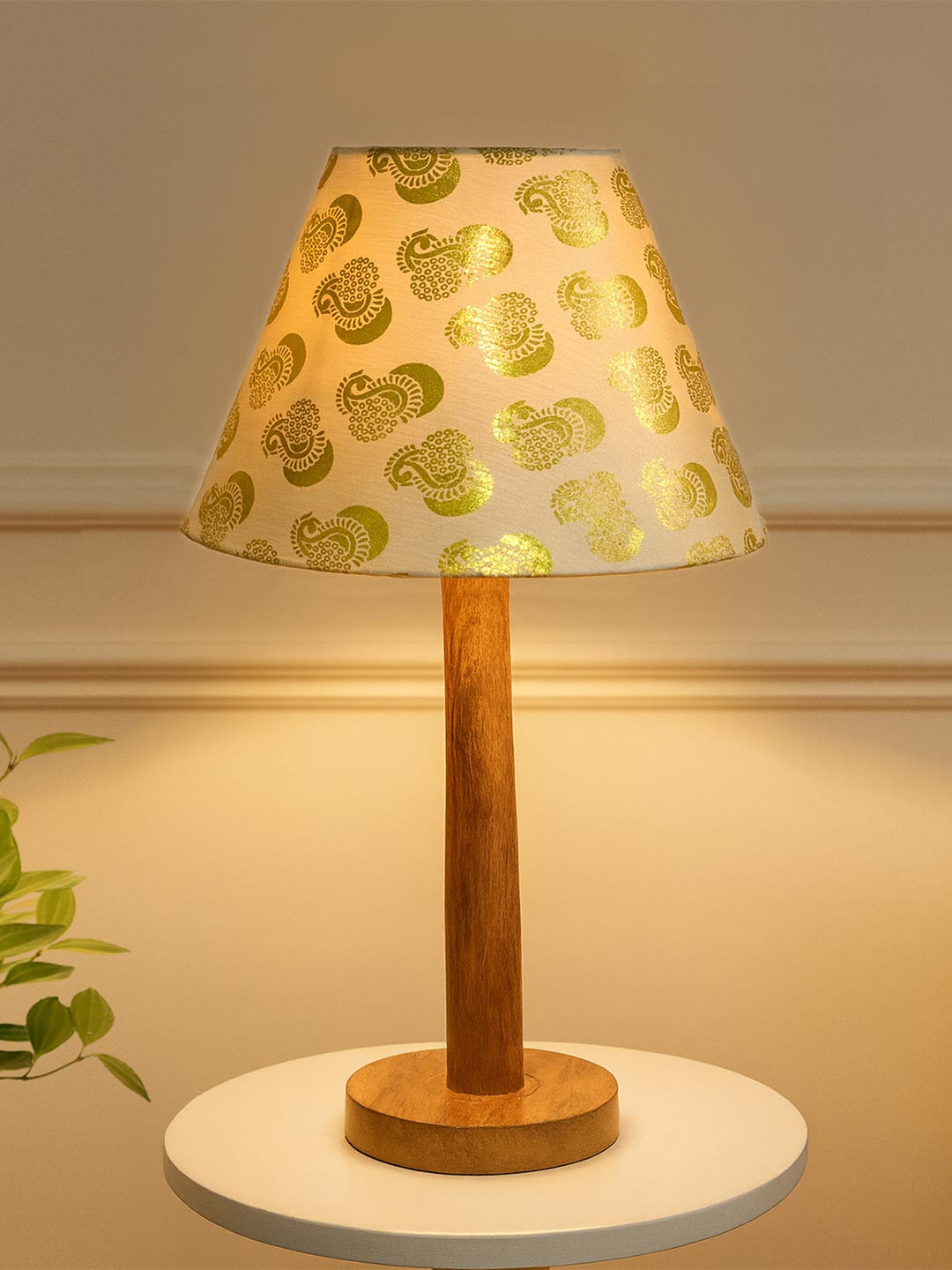 Homesake Gold Toned & Cream Colored Nordic Stick Table Lamp With Shade