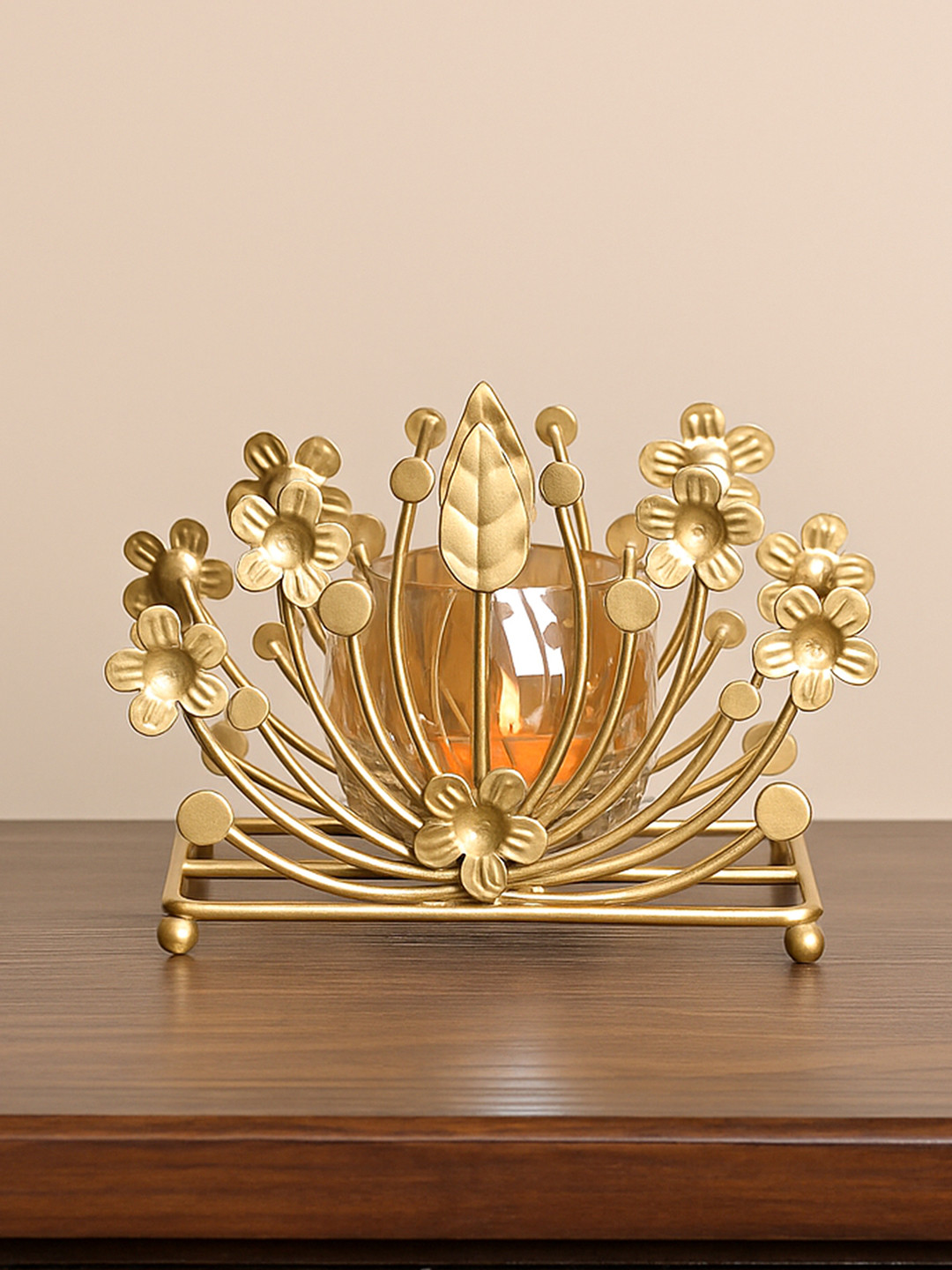 MARKET99 Gold-Toned Abstract Single Votive Leaf Candle Holder