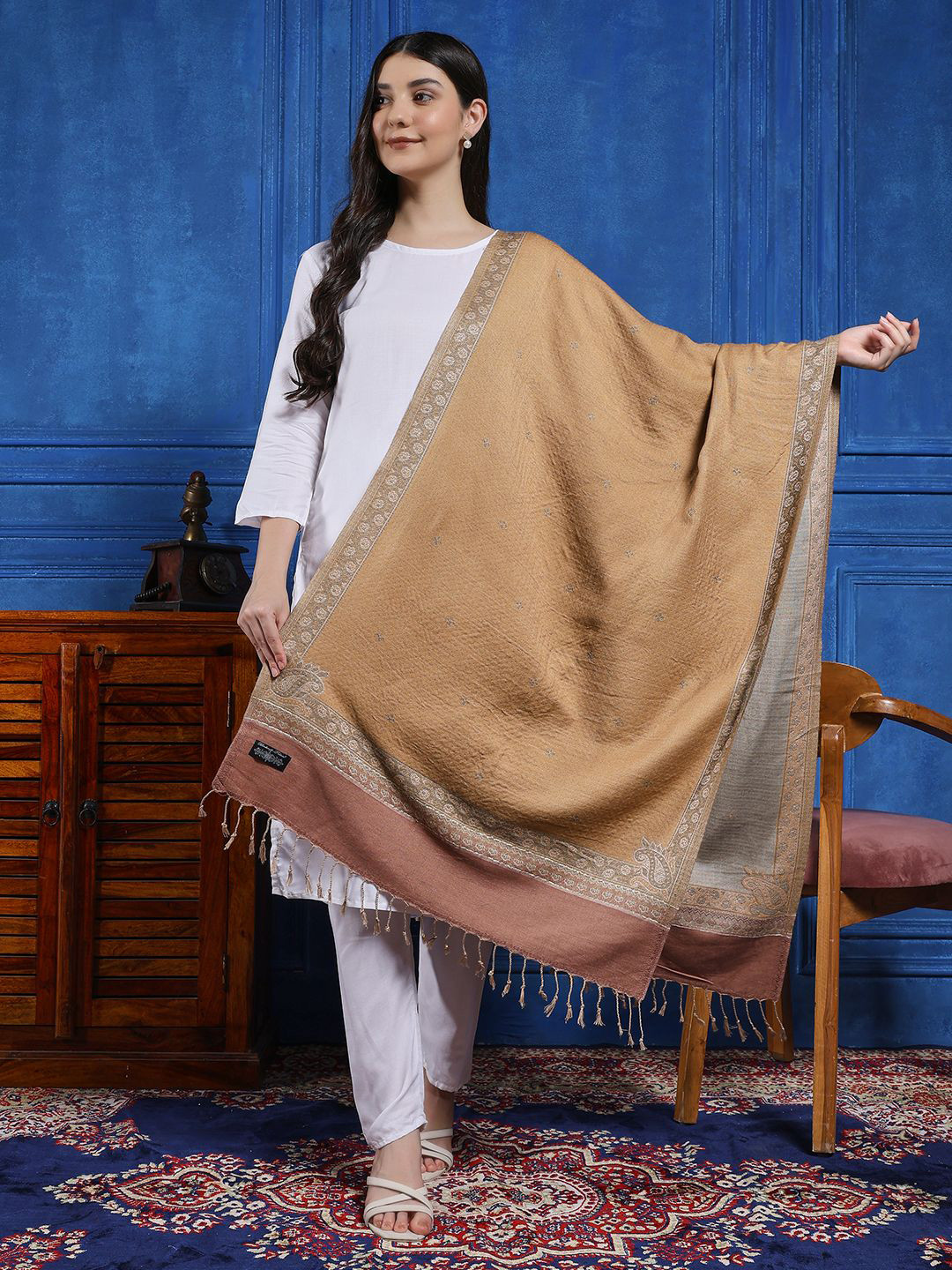 HANDICRAFT PALACE Women Floral Printed Wool Stole