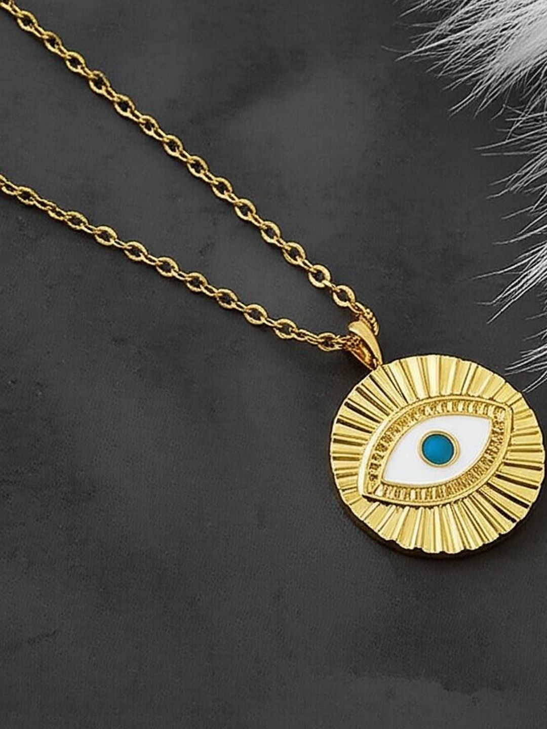 DressBerry Gold-Plated Blue Evil Eye Round Pendant Necklace