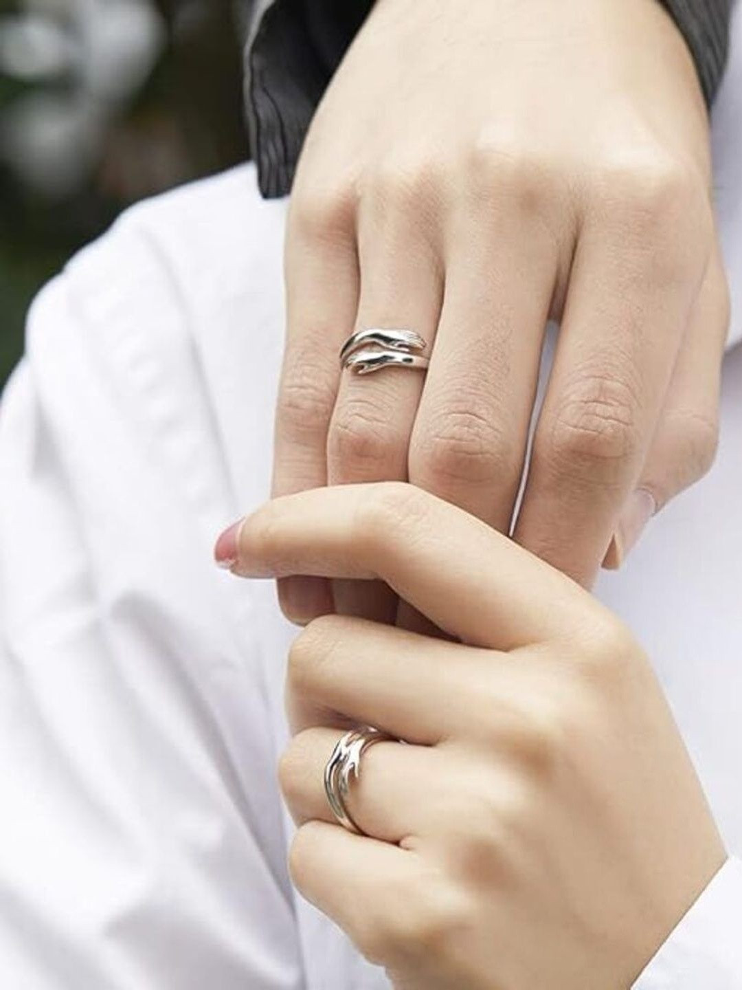 DressBerry Set Of 2 Silver-Plated Friendship & Loved Ones Cuddle Hug Finger Rings