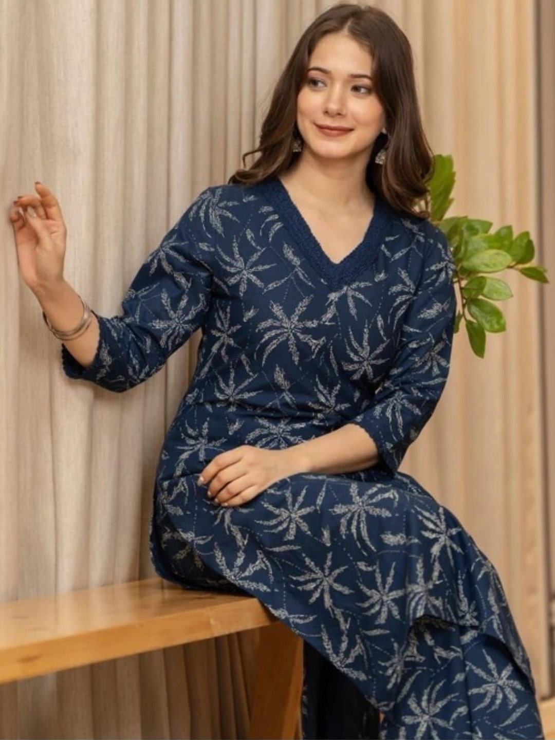 Doongari Wala Women Floral Printed Regular Kurta with Trousers