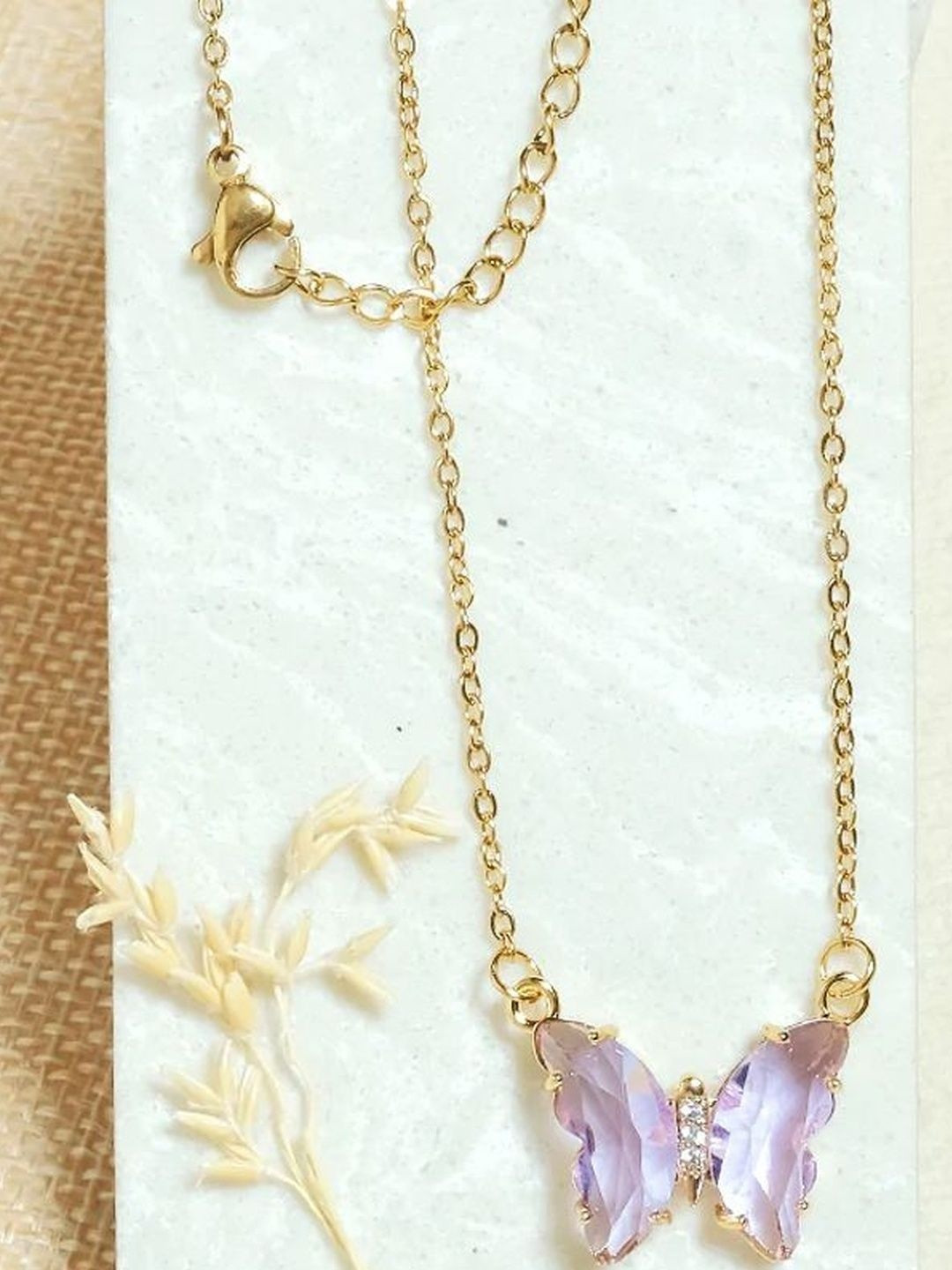 DressBerry Gold-Plated Single Layered Crystal Butterfly Pendant Chain