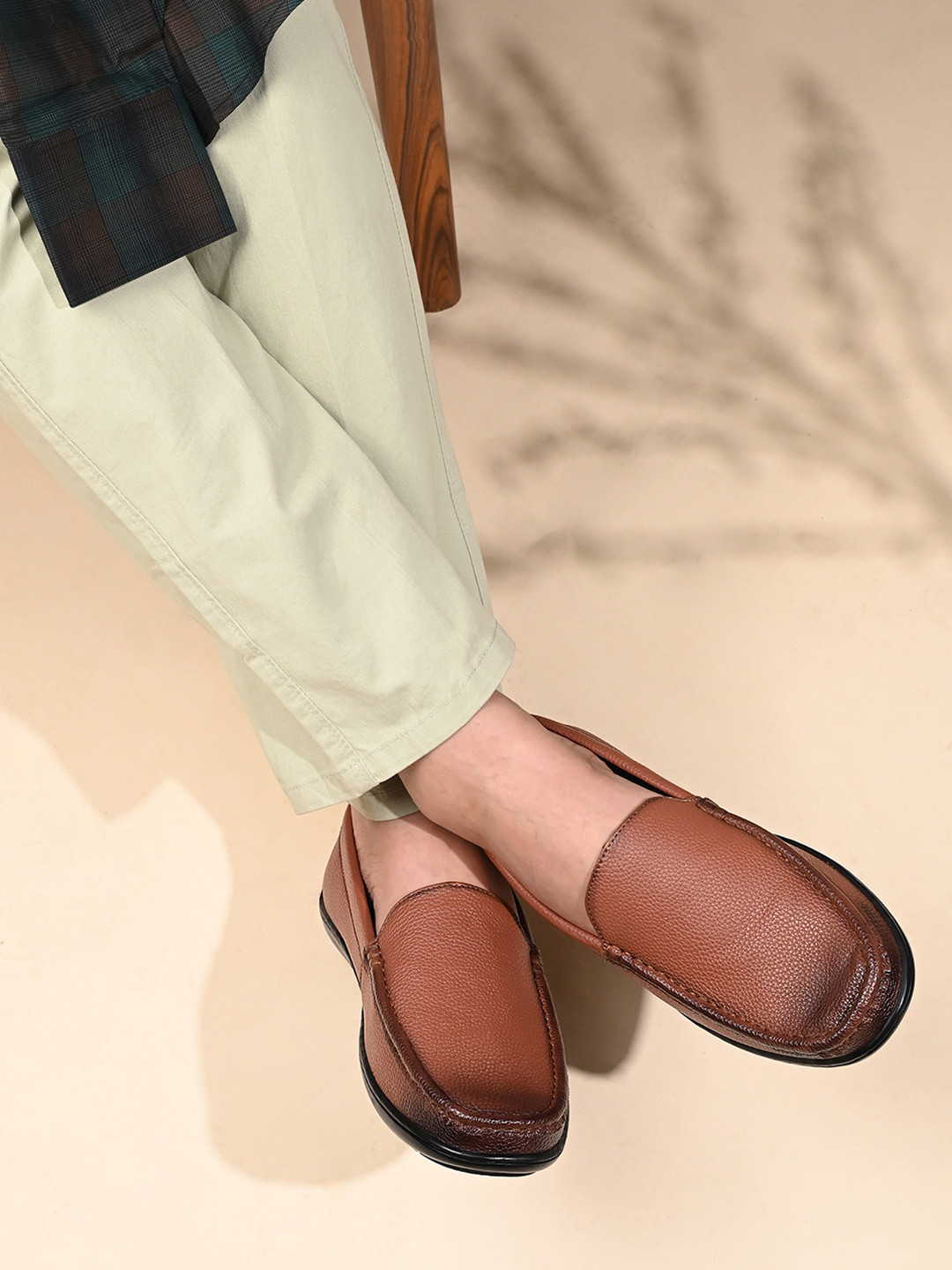 LOUIS STITCH Men Russet Tan Ultra Lightweight Slip-On Formal Loafers