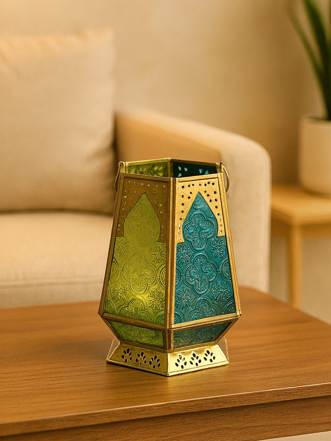 MARKET99 Gold-Toned & Blue Hexagon Candle Holder