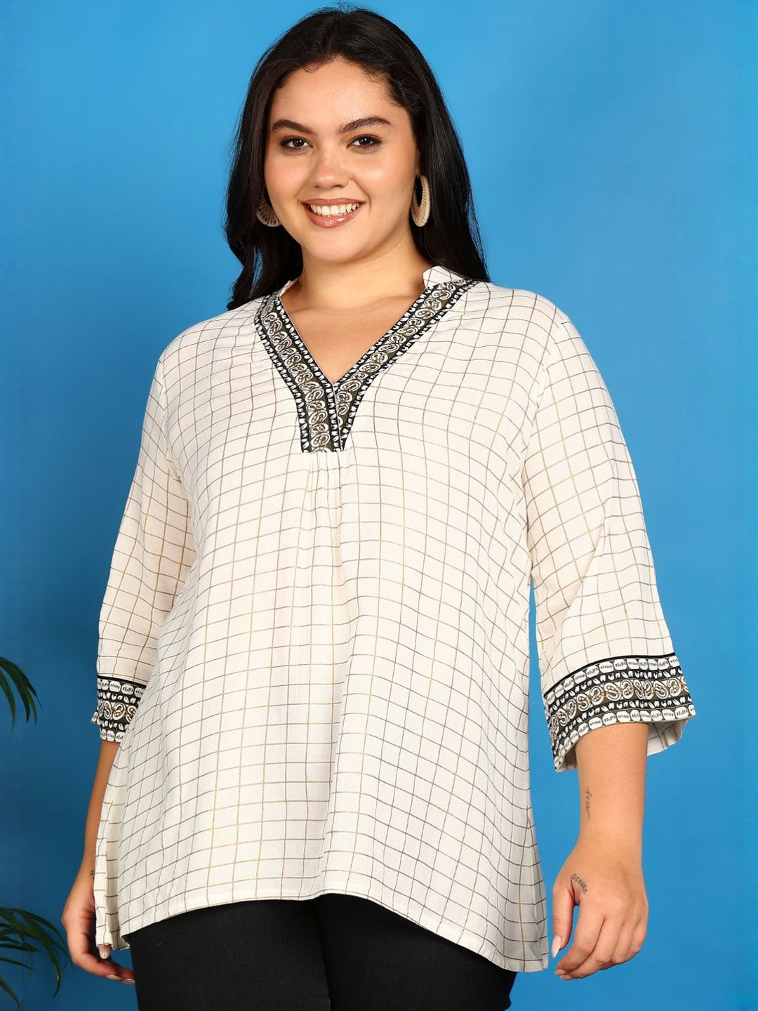 YASH GALLERY  Women Rayon Check Print  V-neck Short Kurti