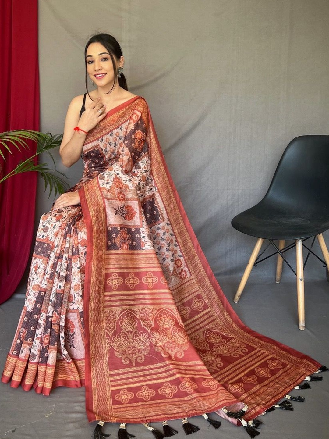 Tasarika Kalamkari Printed Floral Handloom Cotton Silk Saree With Unstitched Blouse