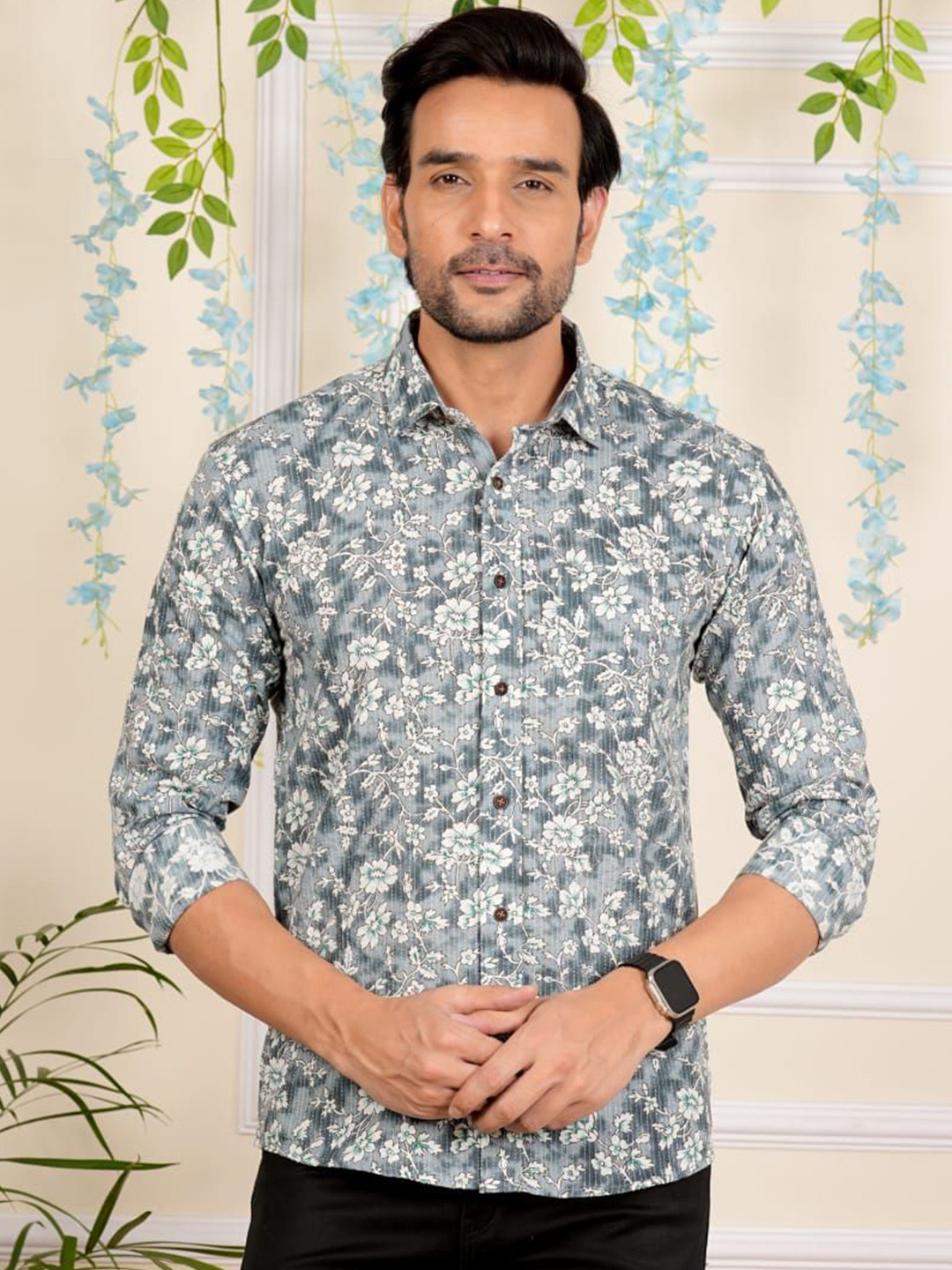 OMSHARDA Floral Printed Spread Collar Roll-Up Sleeves Cotton Comfort Shirt
