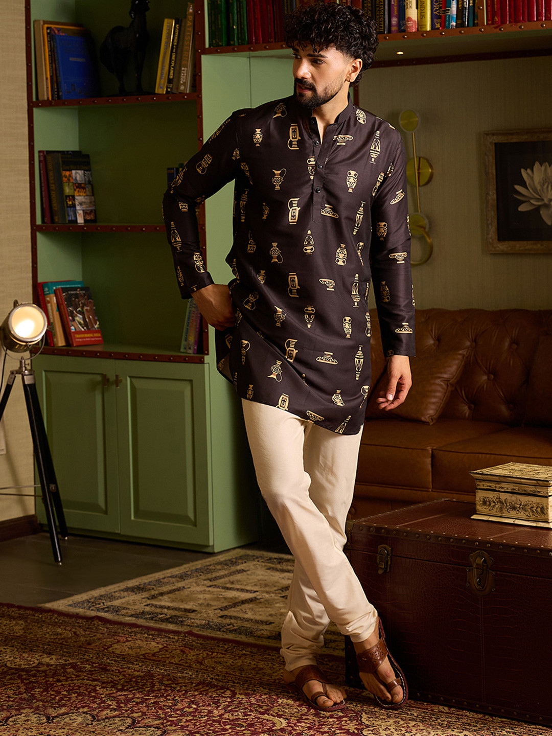 CHHAAP Men Vintage Pottery Motifs Printed Straight Kurta with Pyjamas